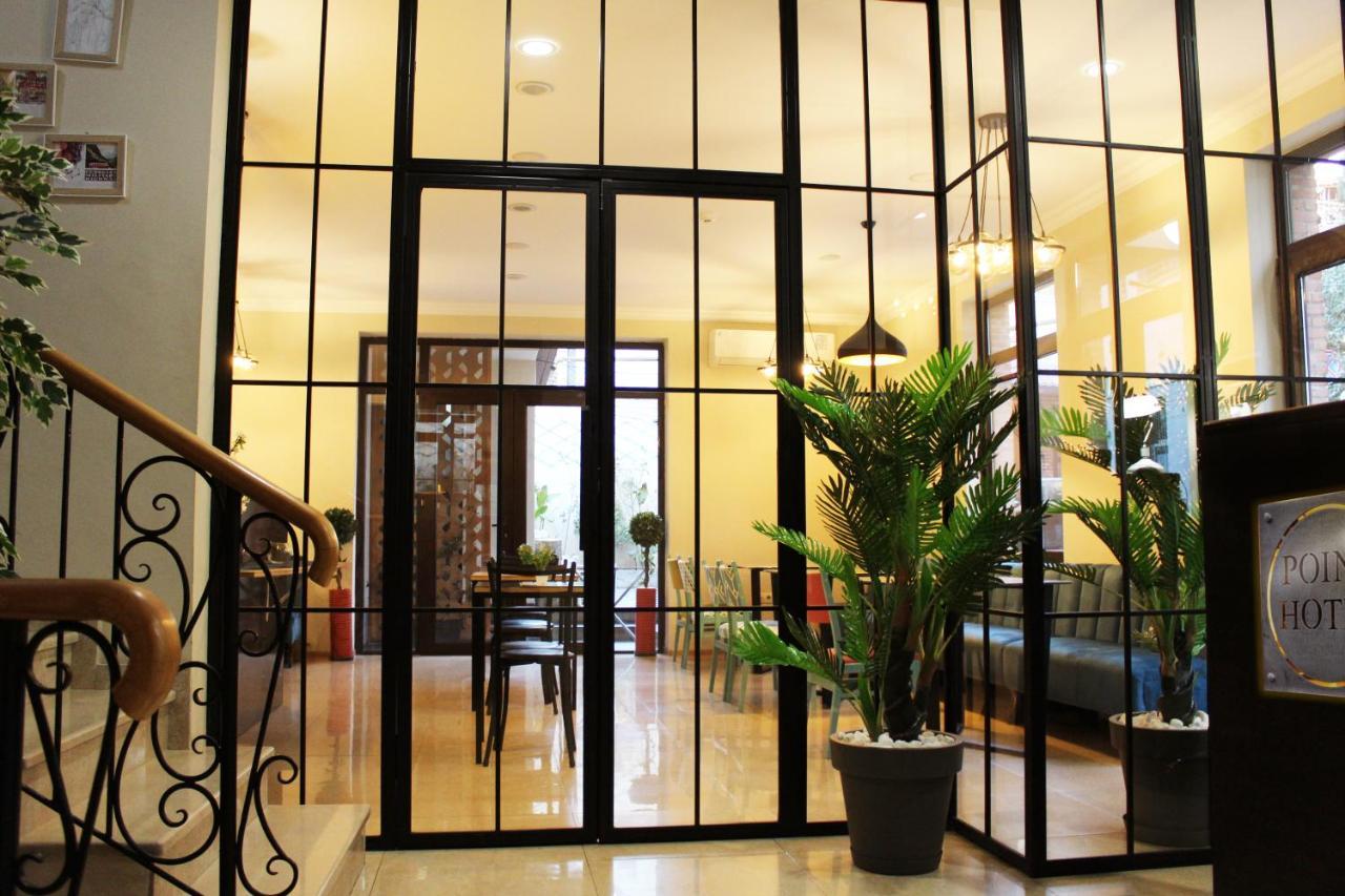 Point Hotel Tbilissi Extérieur photo